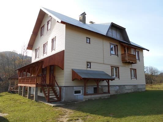 Приватна садиба Карпатський острівець