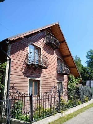 Хата в Карпатах