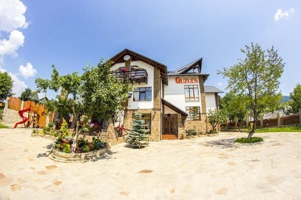 Хата Гуцула (Guzul's house)